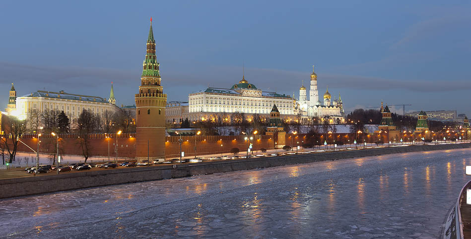 Der Kreml  -Moskaus historischer Mittelpunkt und Wahrzeichen Russlands